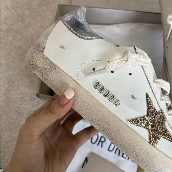 Golden Goose Women's Cream Sneakers with Gold Star - Picture 4 of 9